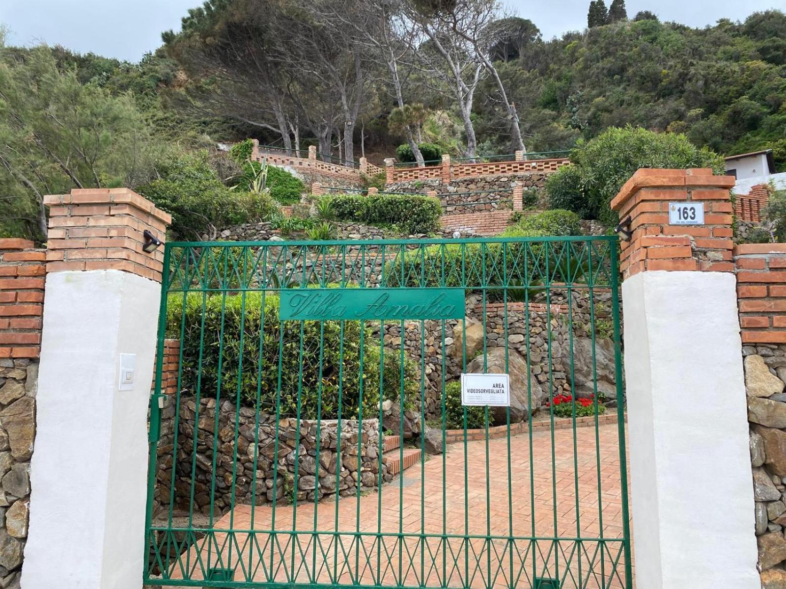 Villa Amalia Sul Mare Messina Eksteriør billede