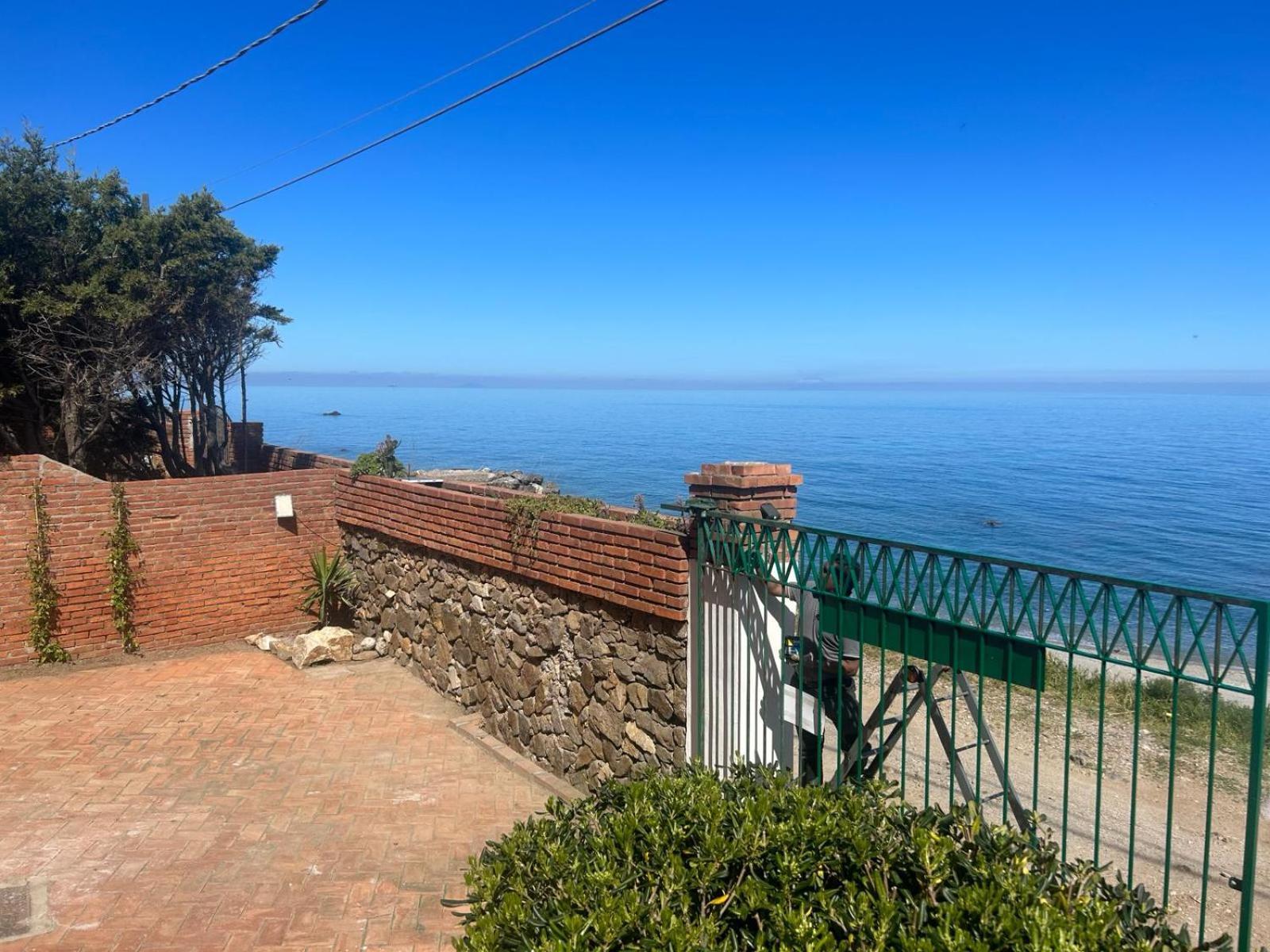 Villa Amalia Sul Mare Messina Eksteriør billede